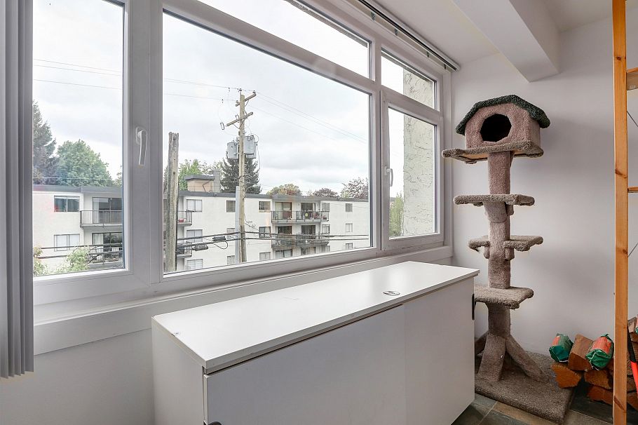 311 1420 E 8th Avenue Vancouver, BC - 6