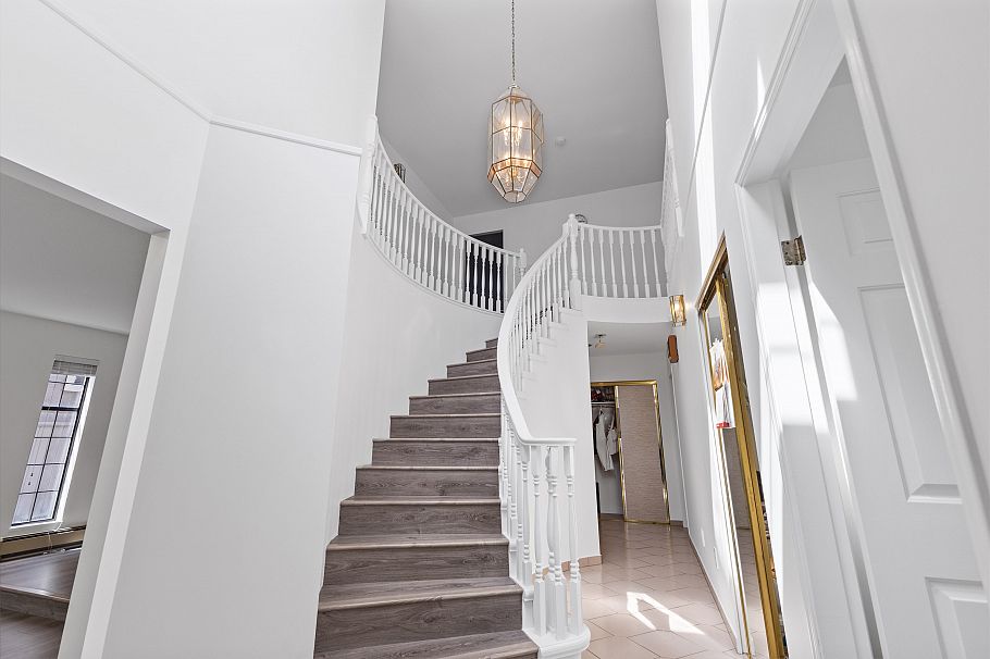 189 W 46th Avenue Vancouver, BC - 15