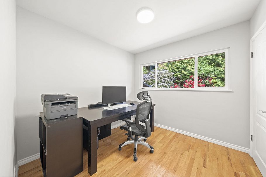 4792 Cedarcrest Avenue North Vancouver, BC - 13