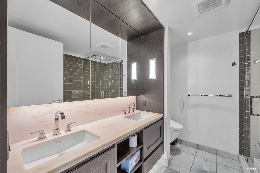 709 3355 Binning Road Vancouver, BC - 13