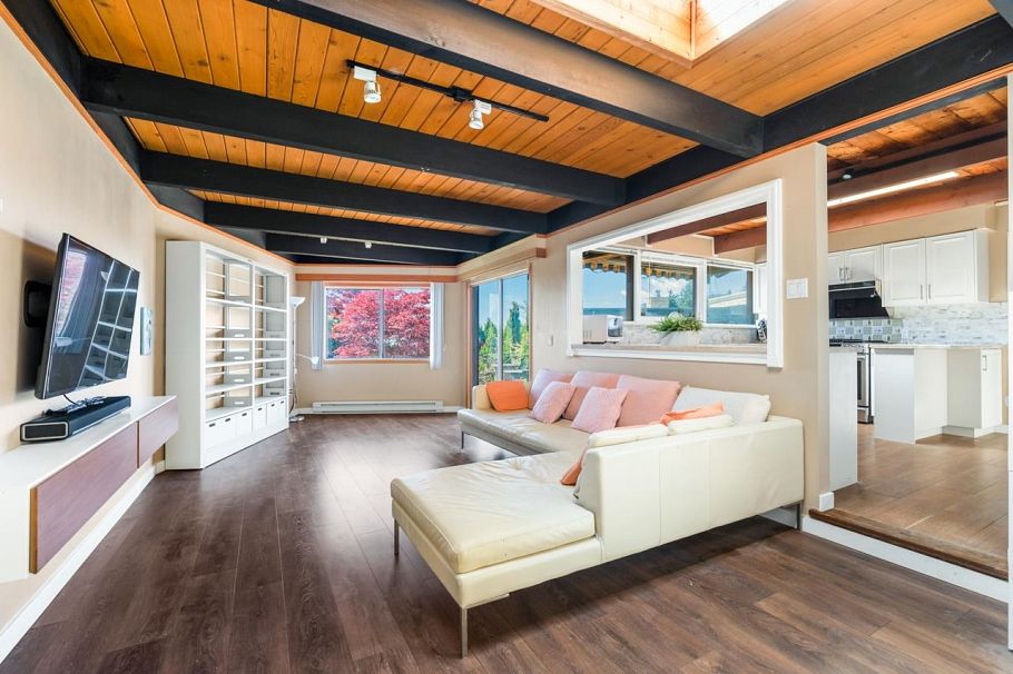 241 W Balmoral Road North Vancouver, BC - 10