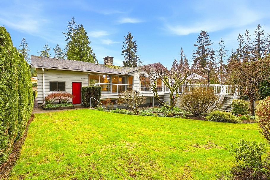 2522 Bronte Drive North Vancouver, BC - 19