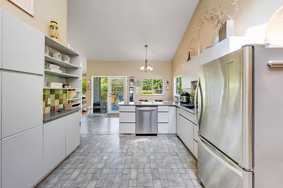 1140 W 20th Street North Vancouver, BC - 7