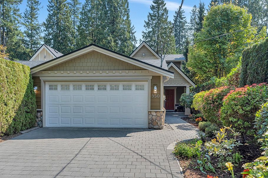 950 Seymour Boulevard North Vancouver, BC - 5