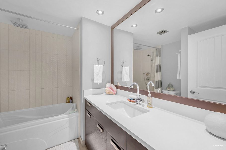 109 1235 W 15th Avenue Vancouver, BC - 13