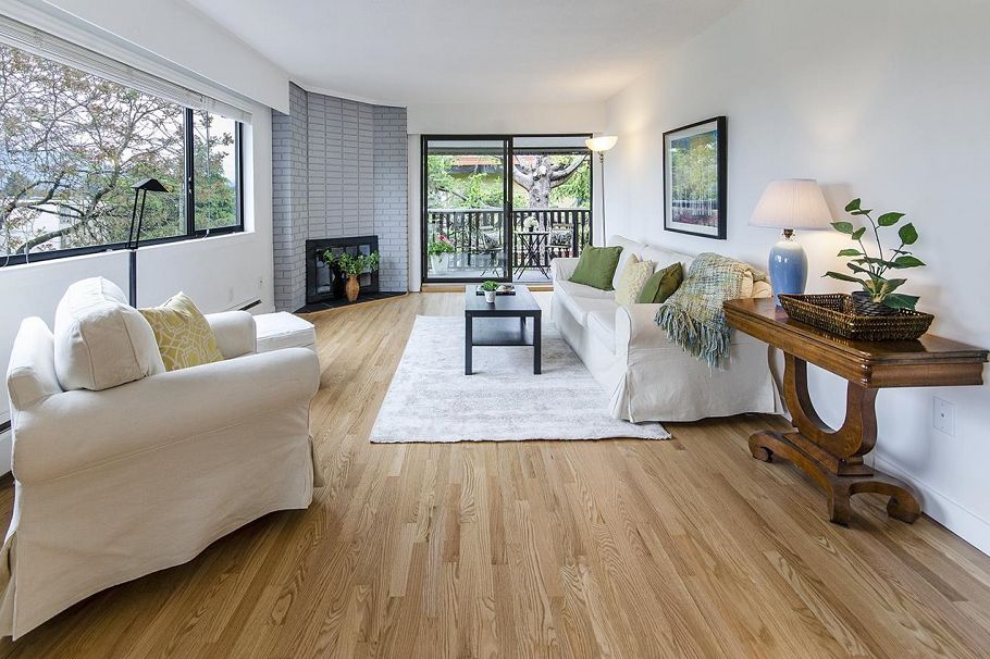 303 1610 Chesterfield Avenue North Vancouver, BC - 1