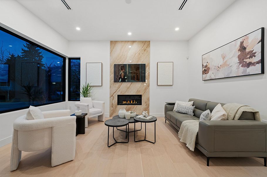 1605 E 21st Avenue Vancouver, BC - 4