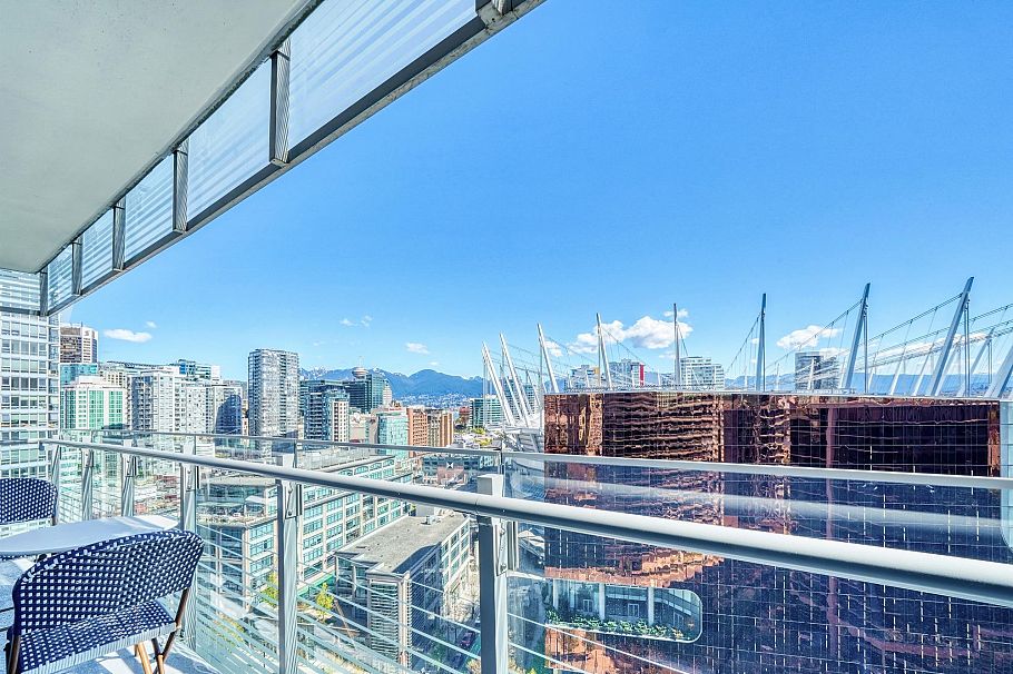 2006 89 Nelson Street Vancouver, BC - 26