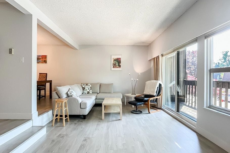 985 Old Lillooet Road North Vancouver, BC - 1