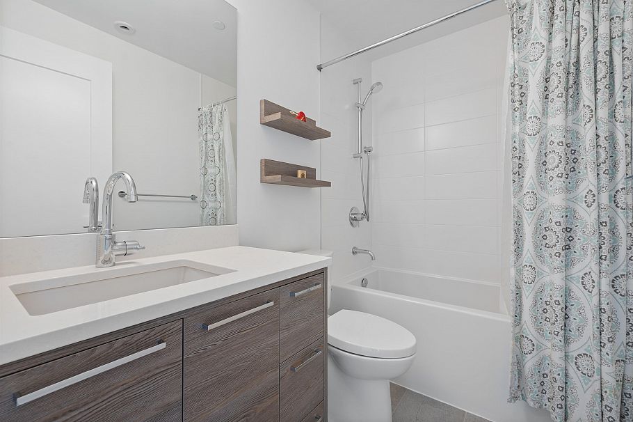 21 856 Orwell Street North Vancouver, BC - 14