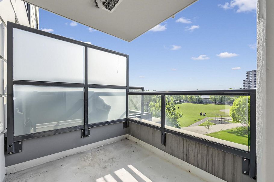 503 3520 Crowley Drive Vancouver, BC - 22