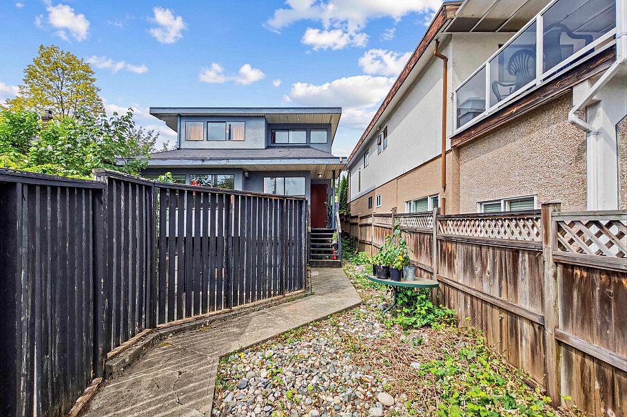 3628 Dunbar Street Vancouver, BC - 9