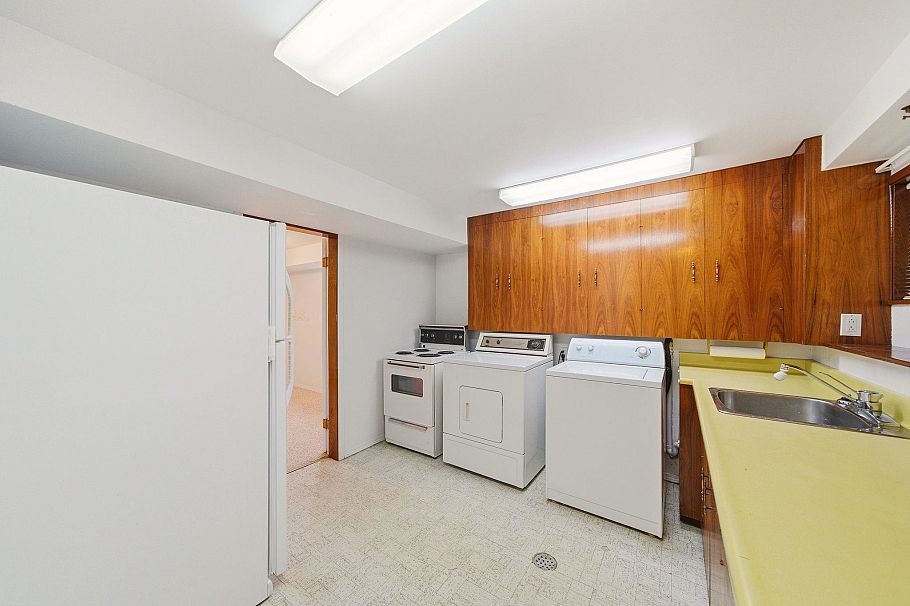 2522 Bronte Drive North Vancouver, BC - 17