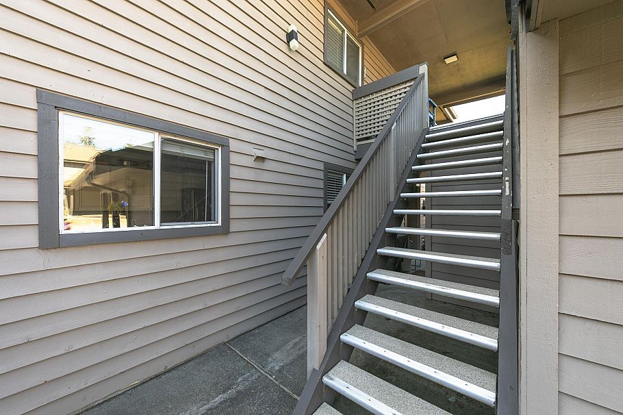 836 Roche Point Drive North Vancouver, BC - 21
