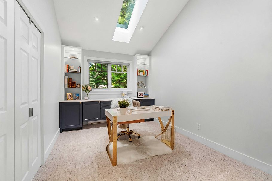 1610 Ross Road North Vancouver, BC - 22