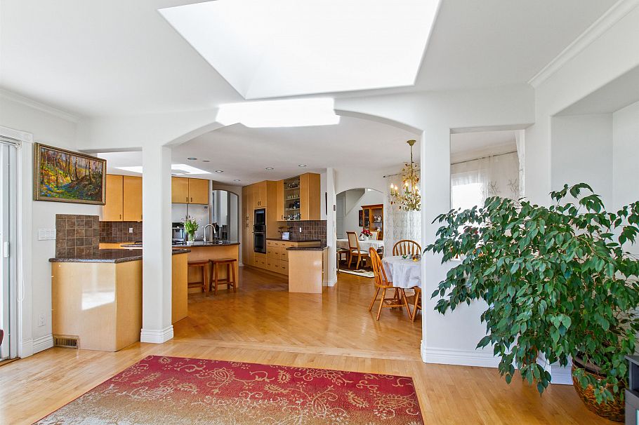 3866 Michener Way North Vancouver, BC - 8