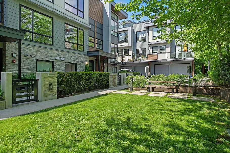 21 856 Orwell Street North Vancouver, BC - 33