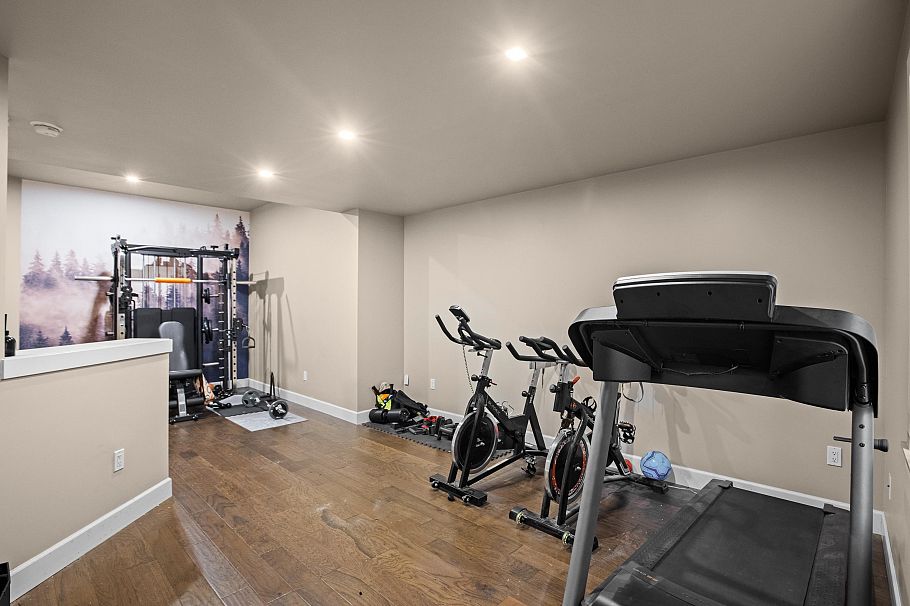 673 Sylvan Avenue North Vancouver, BC - 30