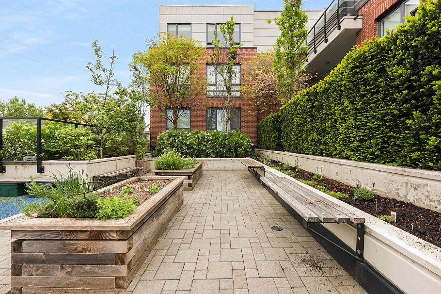309 2477 Carolina Street Vancouver, BC - 29