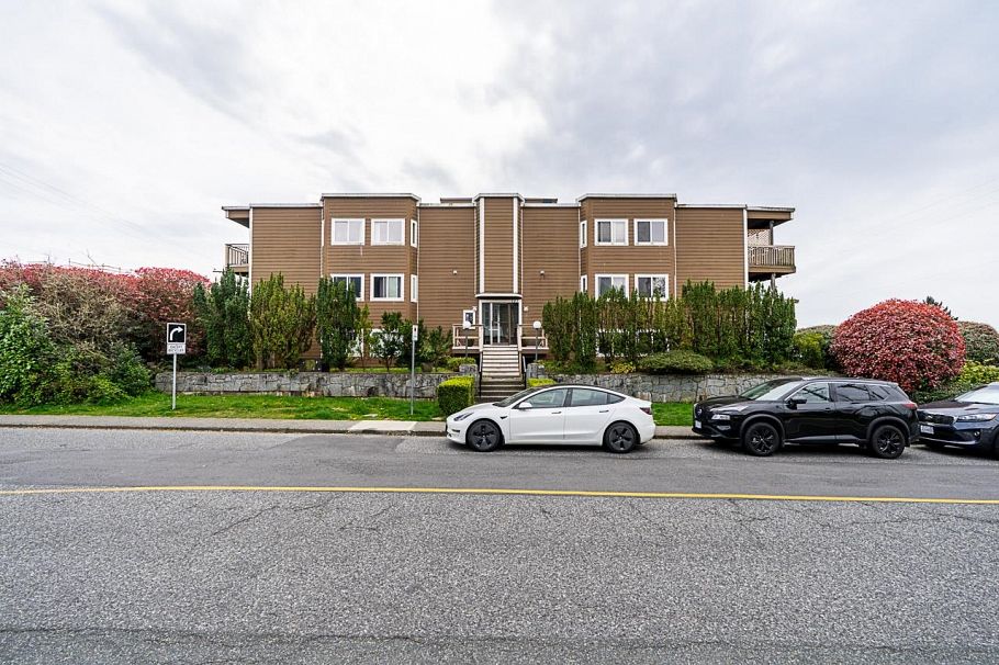203 107 W 27th Street North Vancouver, BC - 24