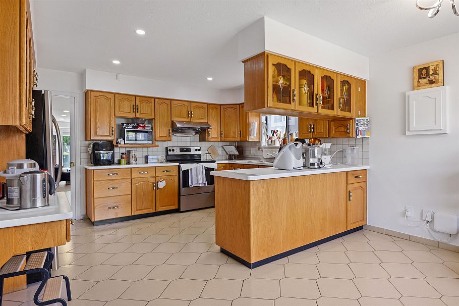 189 W 46th Avenue Vancouver, BC - 10