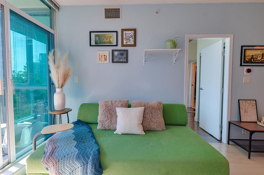 508 168 East Esplanade North Vancouver, BC - 3