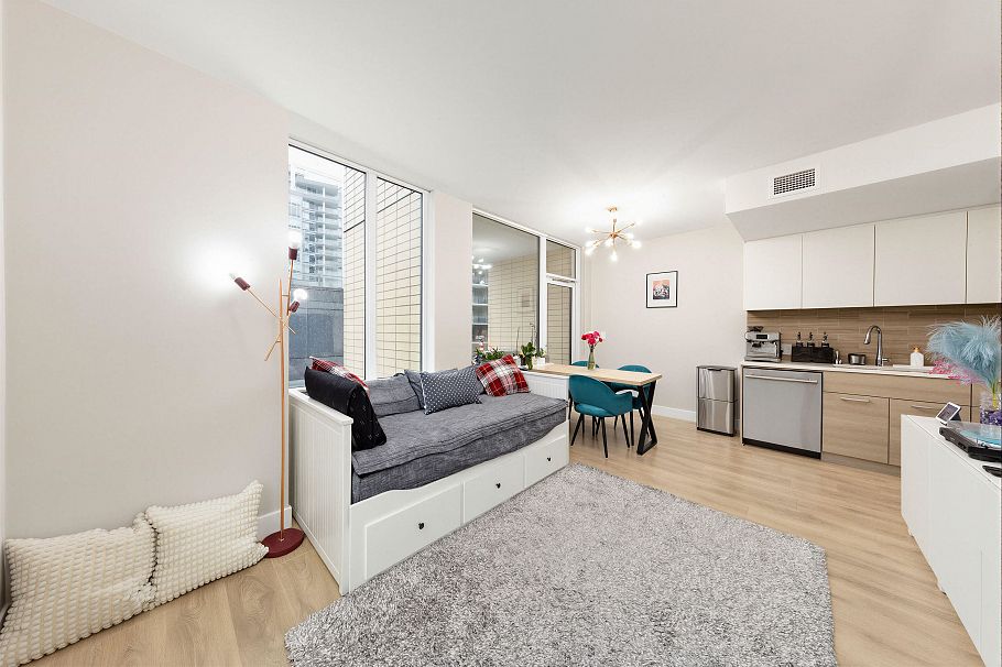 613 3451 Sawmill Crescent Vancouver, BC - 5