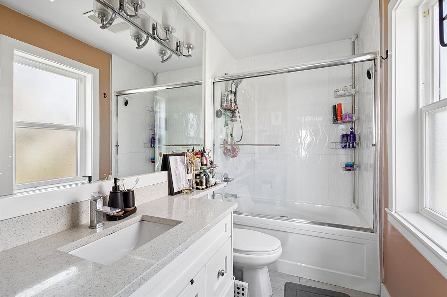 1468 E 21st Avenue Vancouver, BC - 22