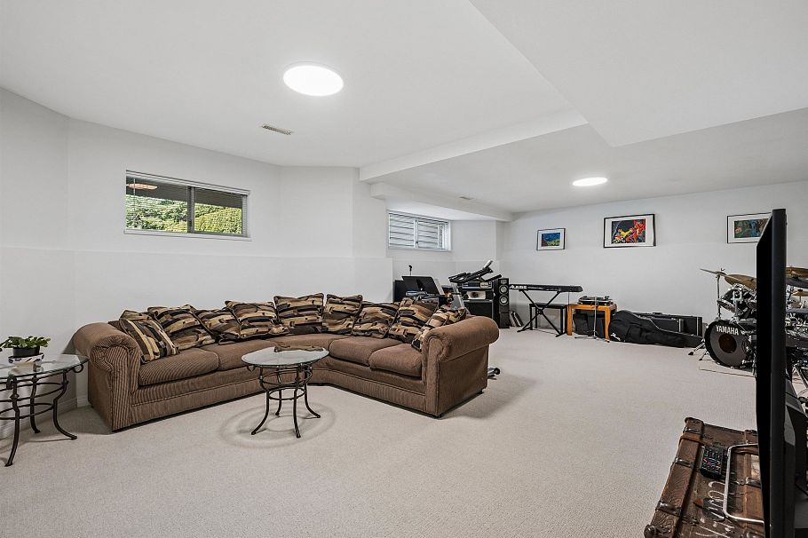 3253 Kerrstead Place North Vancouver, BC - 19