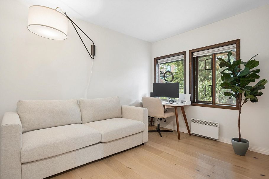 2421 Trafalgar Street Vancouver, BC - 24