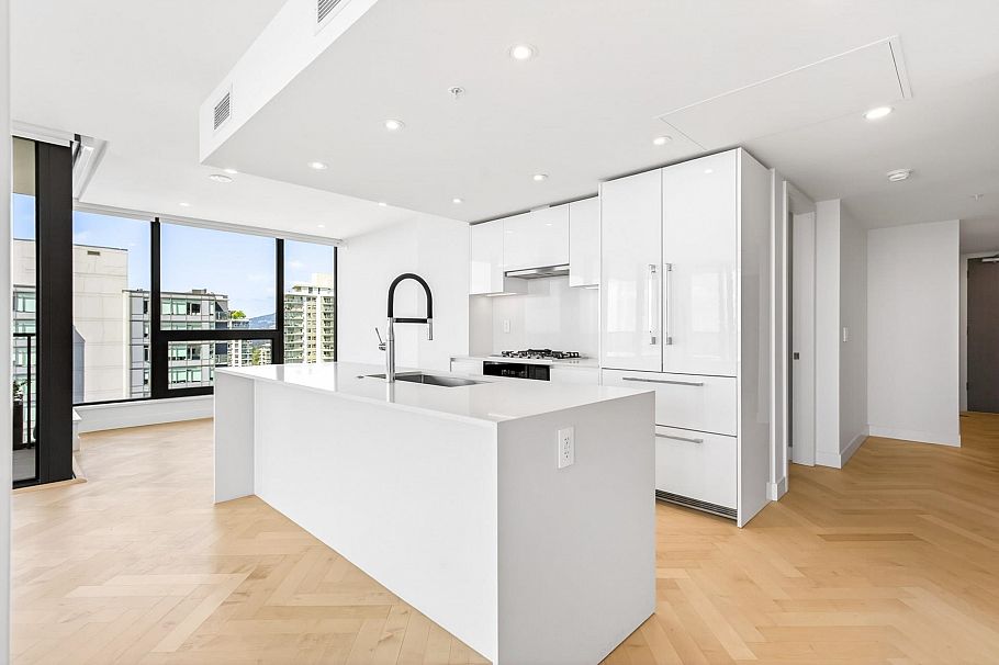 1203 135 E 13th Street North Vancouver, BC - 20