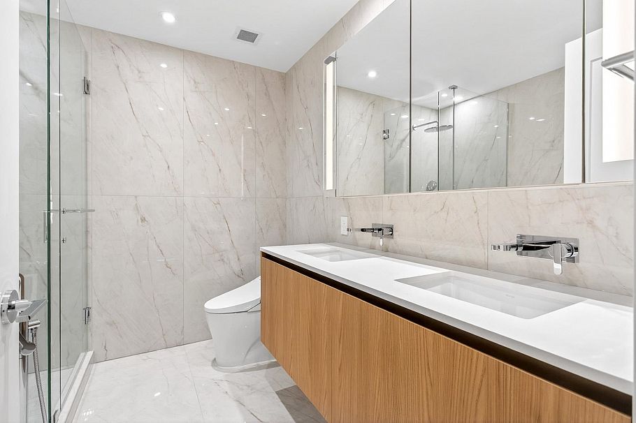 1203 135 E 13th Street North Vancouver, BC - 29