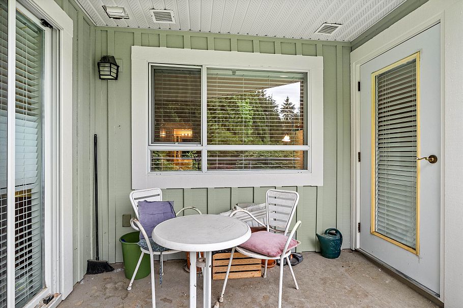206 1283 Parkgate Avenue North Vancouver, BC - 34