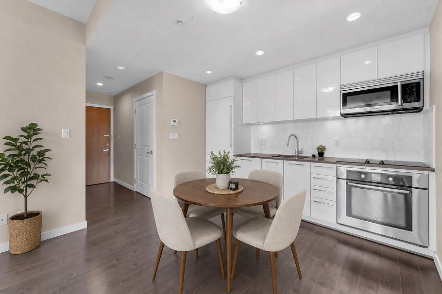 1907 5728 Berton Avenue Vancouver, BC - 4