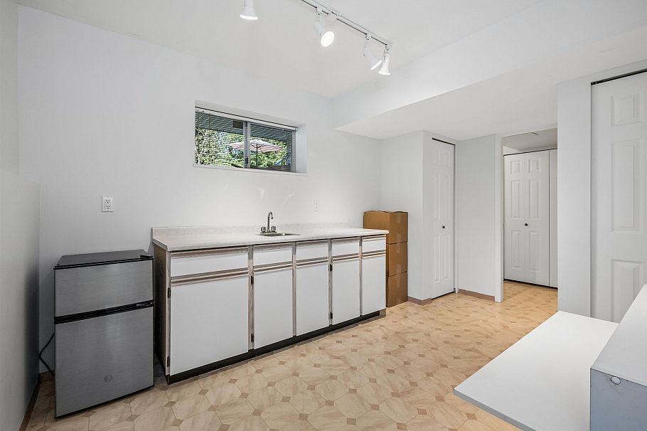 3253 Kerrstead Place North Vancouver, BC - 17