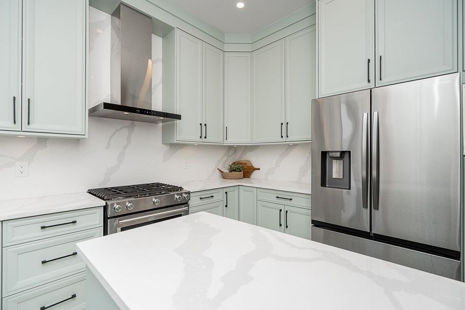 48 E 57th Avenue Vancouver, BC - 14