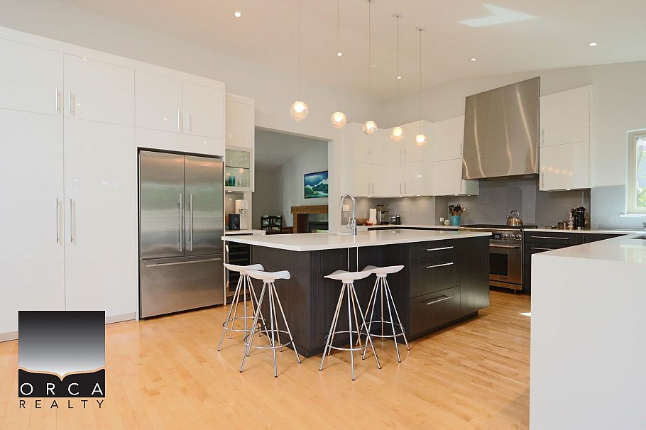 3685 SUNNYCREST DRIVE, North Vancouver BC V7R 3C5 North Vancouver, BC - 1
