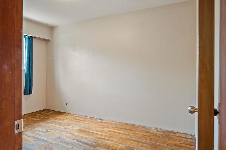 2798 E 24th Avenue Vancouver, BC - 31