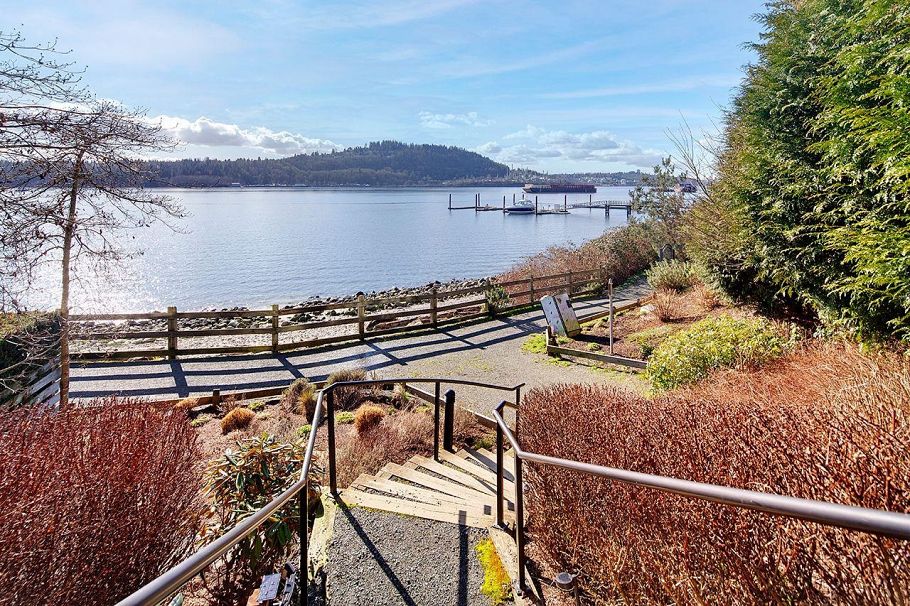 207 3825 Cates Landing Way North Vancouver, BC - 30