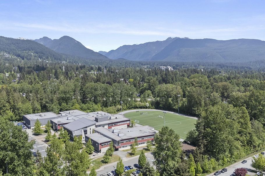 1720 Sutherland Avenue North Vancouver, BC - 33