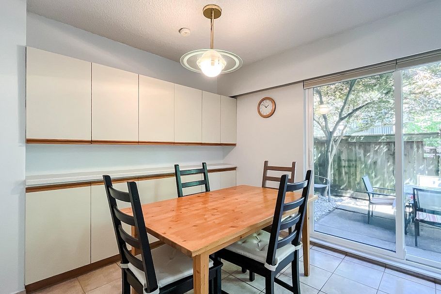985 Old Lillooet Road North Vancouver, BC - 11