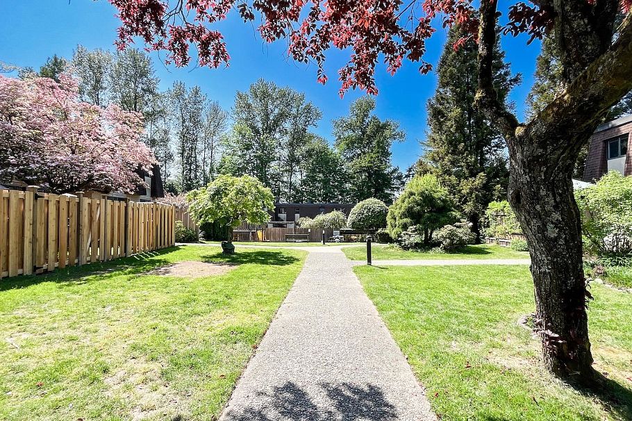 985 Old Lillooet Road North Vancouver, BC - 29