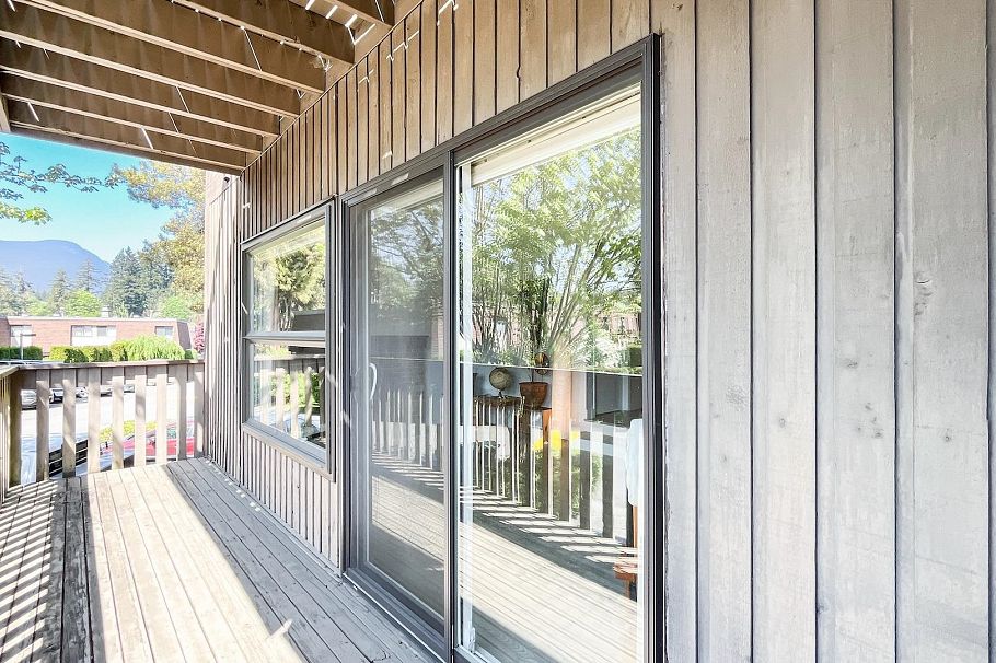985 Old Lillooet Road North Vancouver, BC - 17
