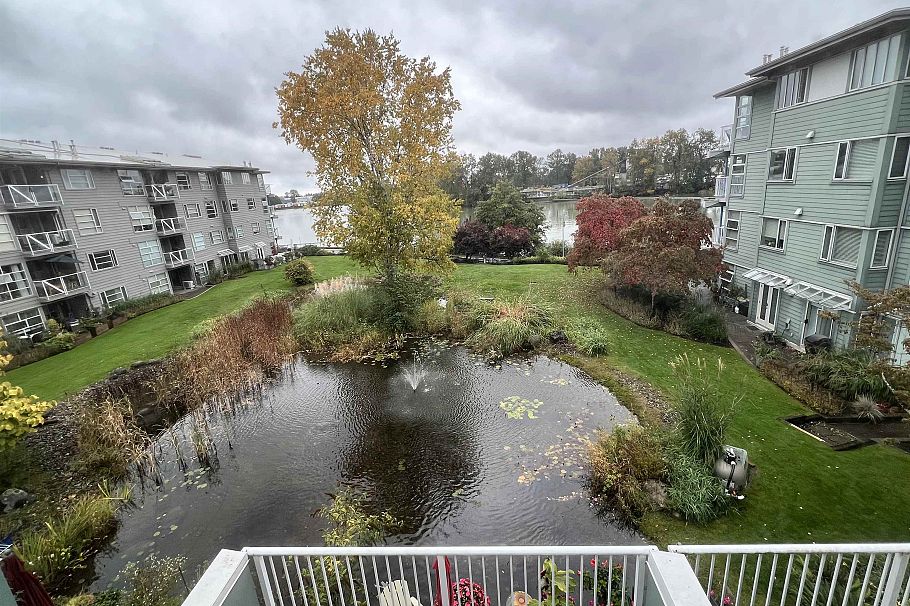 1950 E Kent Avenue South Vancouver, BC - 1