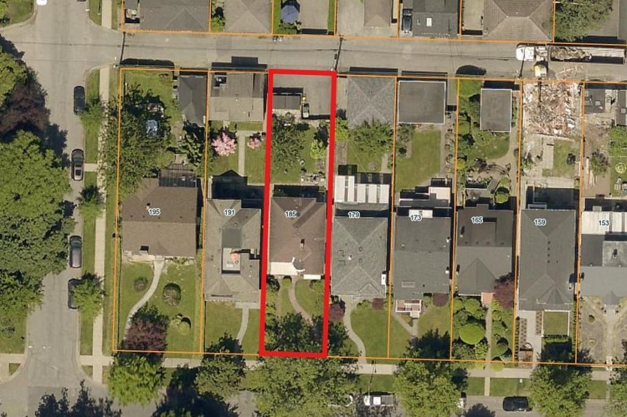 185 W 23rd Avenue Vancouver, BC - 3