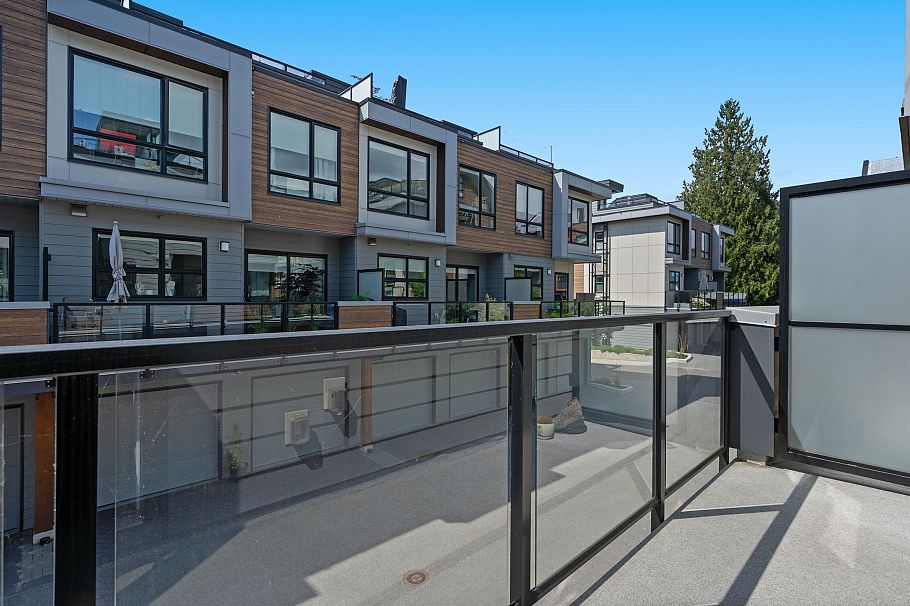 21 856 Orwell Street North Vancouver, BC - 22