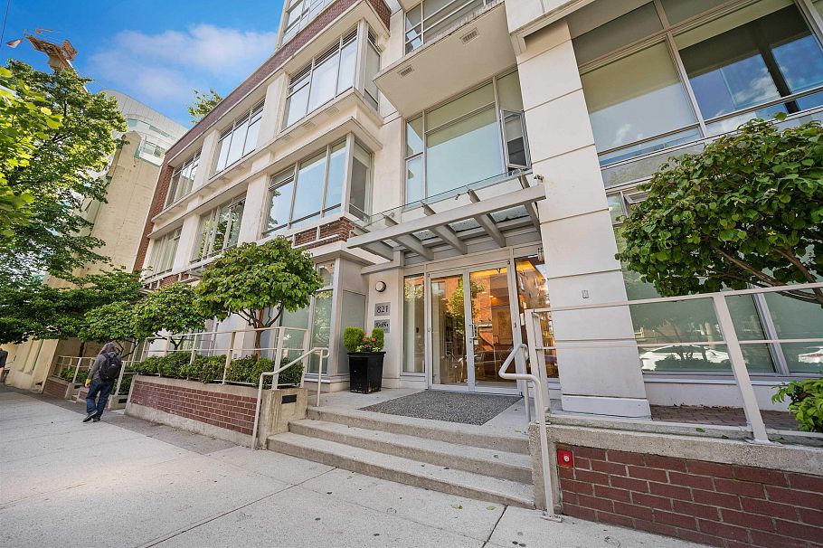 2001 821 Cambie Street Vancouver, BC - 20