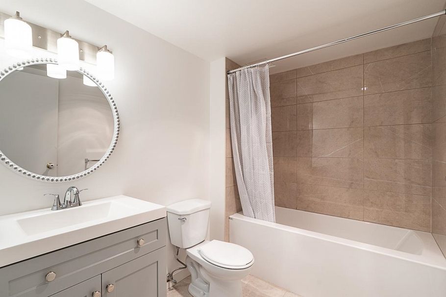203 107 W 27th Street North Vancouver, BC - 21