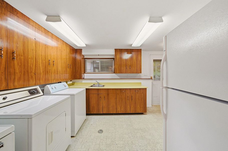 2522 Bronte Drive North Vancouver, BC - 18