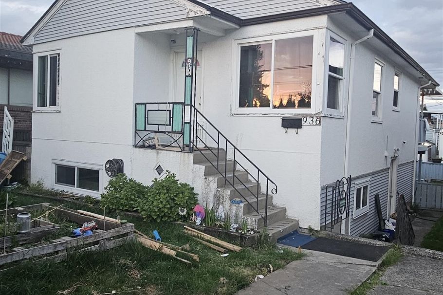 936 Nanaimo Street Vancouver, BC - 1